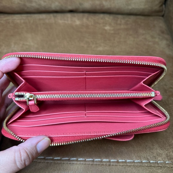PRADA Fragola Saffiano Fiocco Zip Around Long Wallet - Picture 4 of 14